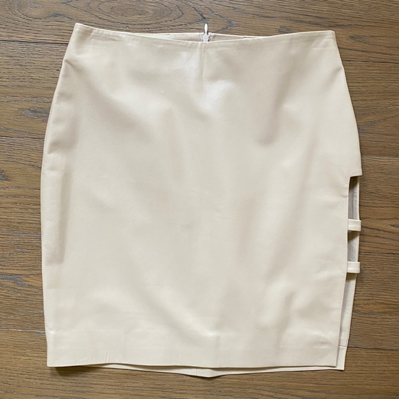 Zeynep Arcay Square Slit Leather Skirt in Cream US6 - Picture 10 of 10